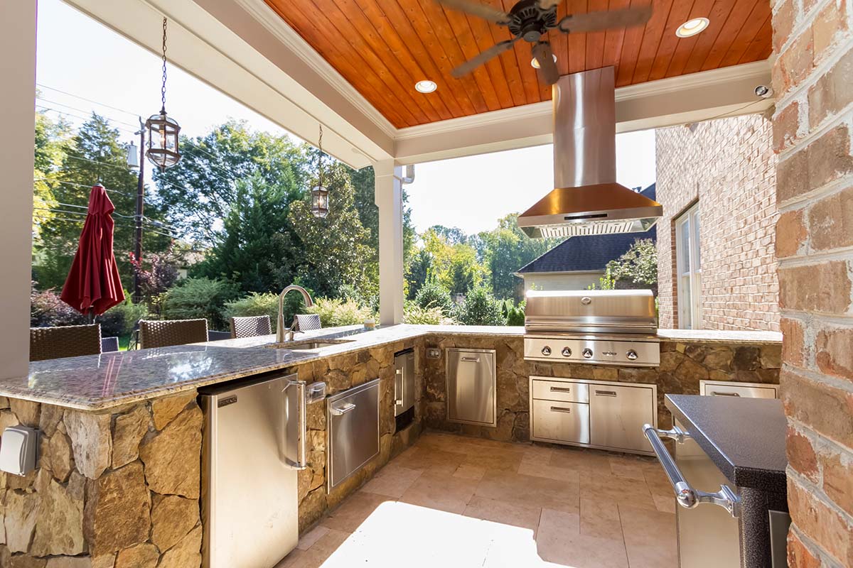 outdoor-kitchen-charlotte