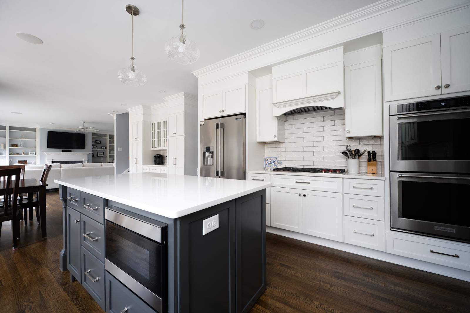 quartz countertop in a white kitchen in Charlotte NC